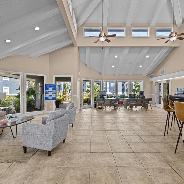 The Park at Veneto - Bright, Modern Lounge with Vaulted Ceiling