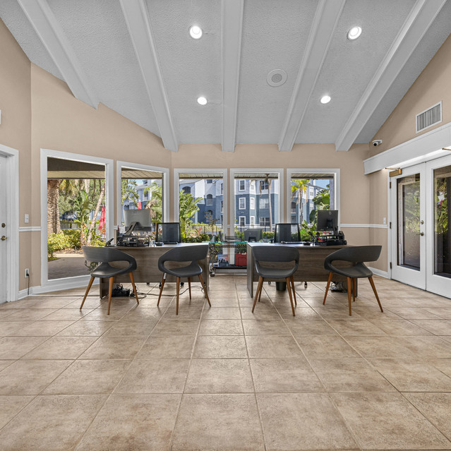 The Park at Veneto - Bright, Modern Lounge with Vaulted Ceiling